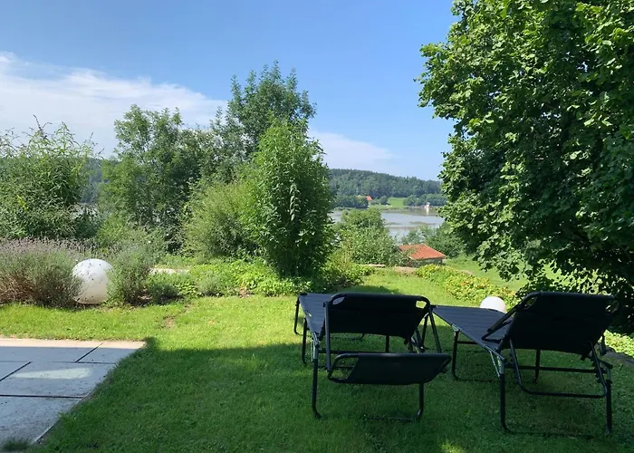 Stille X Weite - Hochwertige Wohnung Mit See-Panorama