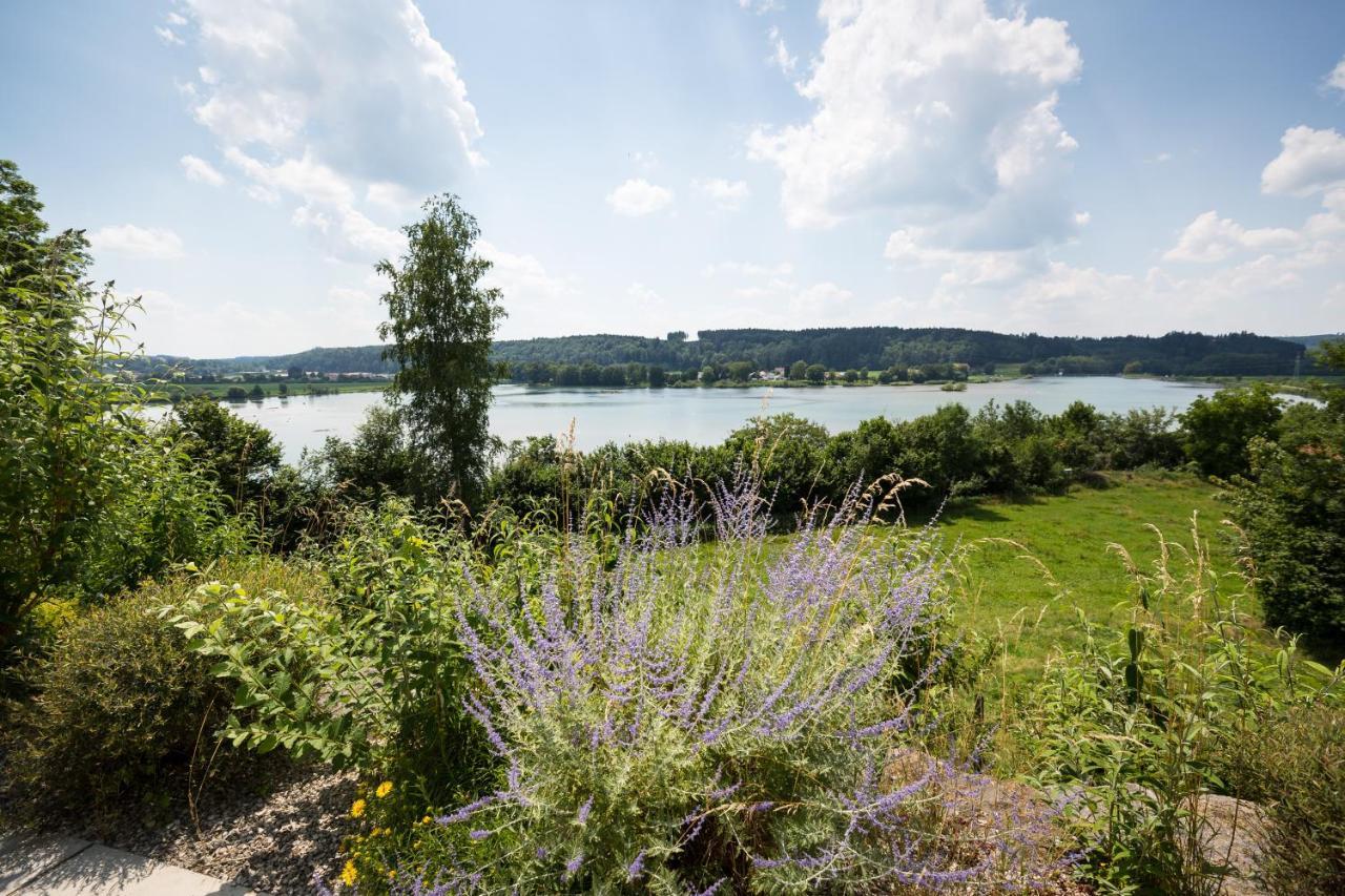 Stille X Weite - Hochwertige Mit See-panorama Apartment Kronburg